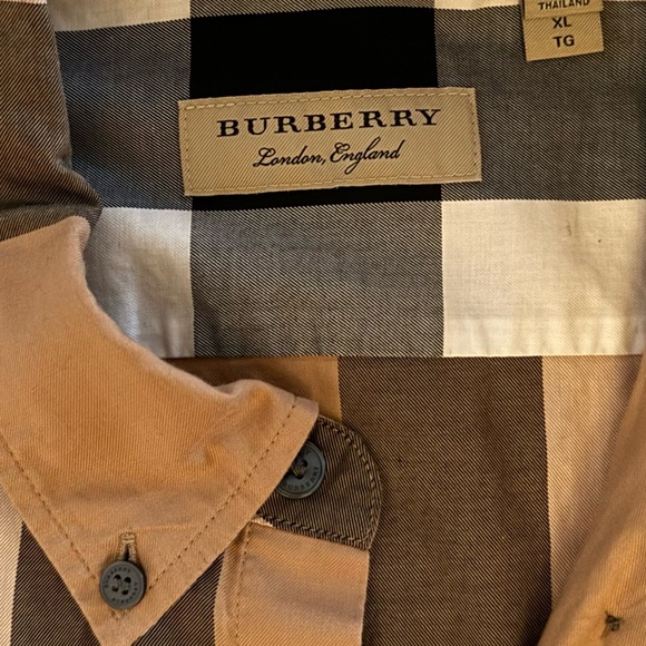 Burberry London Englan🤎💛
✨Men's short-sleeved button-down shirt - Picture 2 of 12
